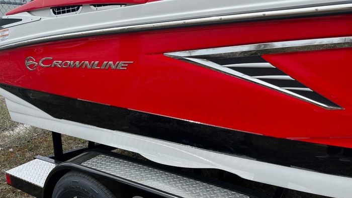 2023 Crownline 220 SS Photo 7 of 26