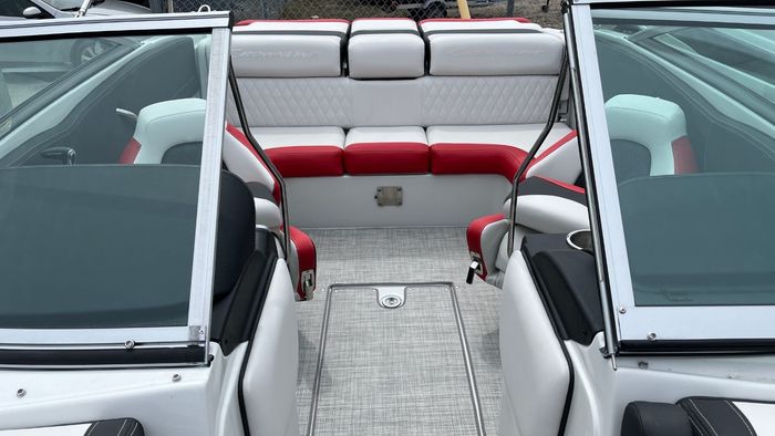 2023 Crownline 220 SS Photo 23 of 26