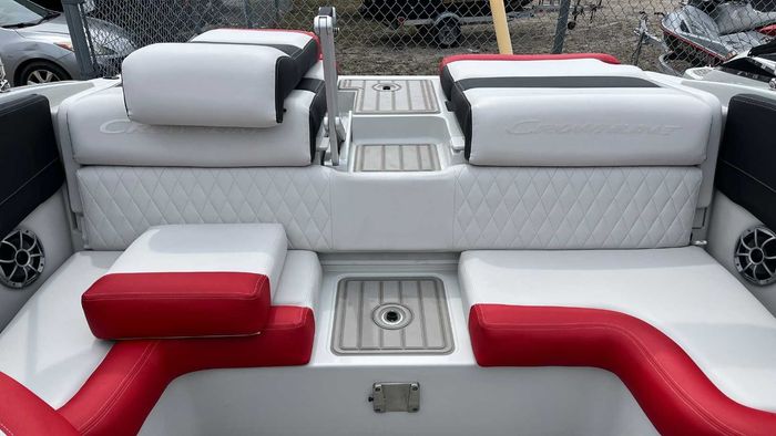 2023 Crownline 220 SS Photo 10 of 26