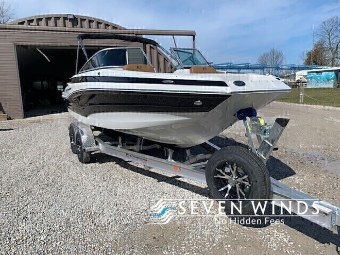 2023 Crownline E215XS Photo 1 sur 1