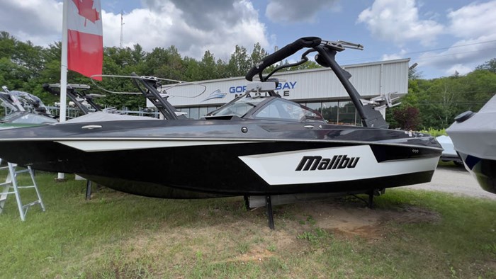 2022 Malibu 23MXZ Photo 1 sur 8
