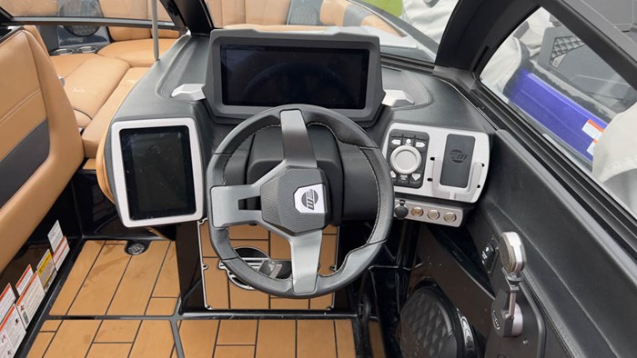 2022 Malibu 23MXZ Photo 3 sur 8