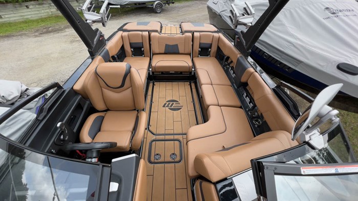 2022 Malibu 23MXZ Photo 4 sur 8