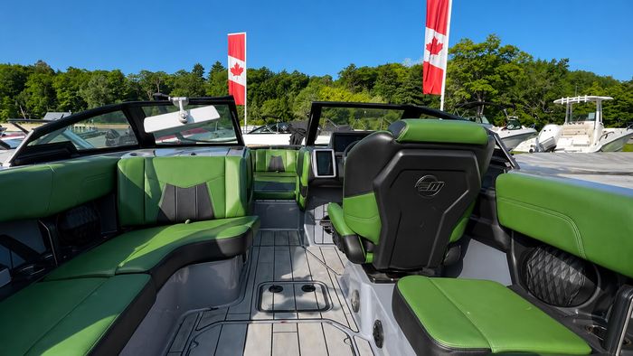 2022 Malibu 23MXZ Photo 5 of 11
