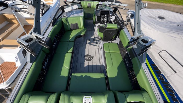 2022 Malibu 23MXZ Photo 8 of 11