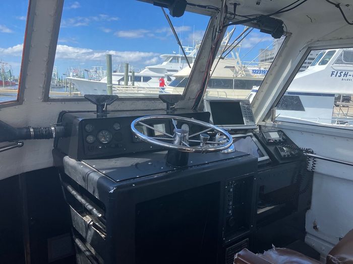 Twin Screw Aluminum UTB/Crew/Pilot/Work Boat 1979 Used Boat for Sale in