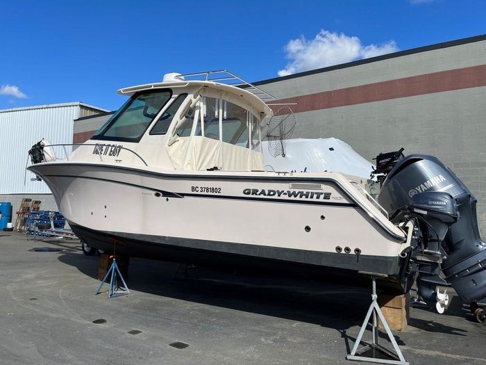 GradyWhite Express 330 2013 Used Boat for Sale in Abbotsford, British
