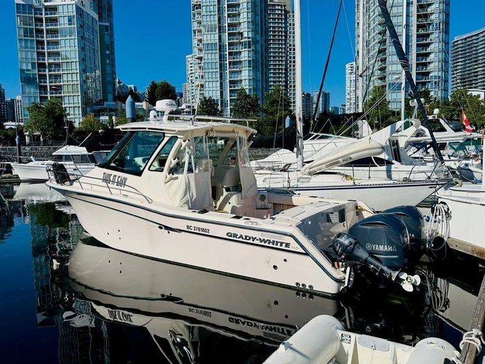 GradyWhite Express 330 2013 Used Boat for Sale in Abbotsford, British