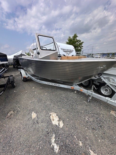 2025 Henley 18 SC - ** Boat Only Photo 1 sur 6