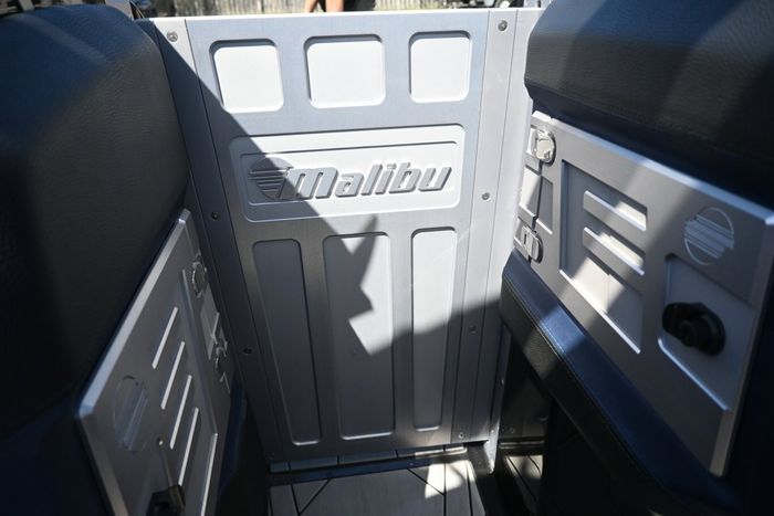 2017 Malibu M235 Photo 21 of 29