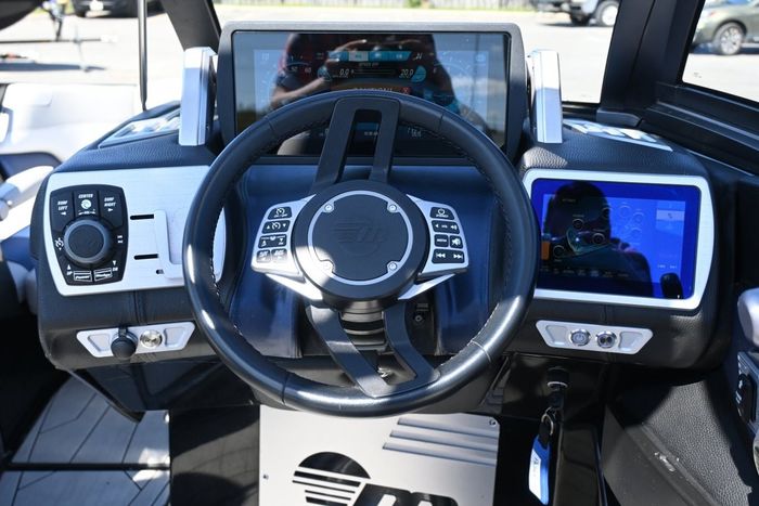 2017 Malibu M235 Photo 22 of 29