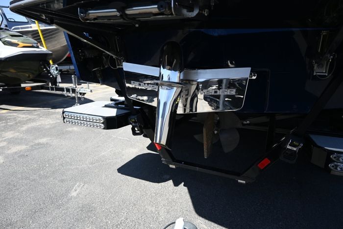 2017 Malibu M235 Photo 12 of 29