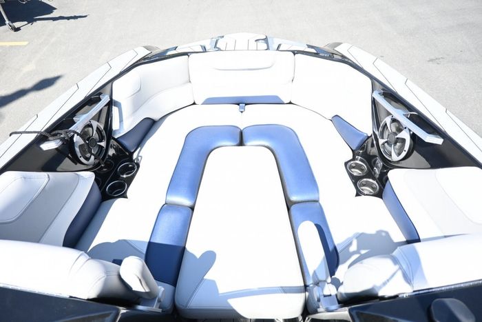 2017 Malibu M235 Photo 20 of 29