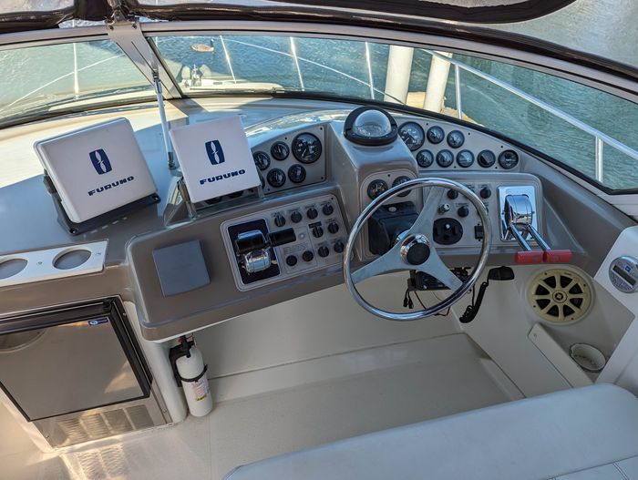 2000 Carver 350 Mariner Photo 50 sur 129