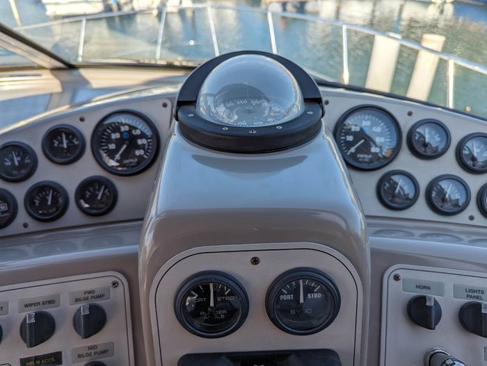 2000 Carver 350 Mariner Photo 57 sur 129