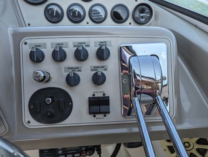 2000 Carver 350 Mariner Photo 60 sur 129