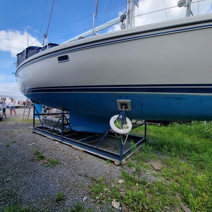 1993 Catalina Catalina 42 Photo 3 of 11