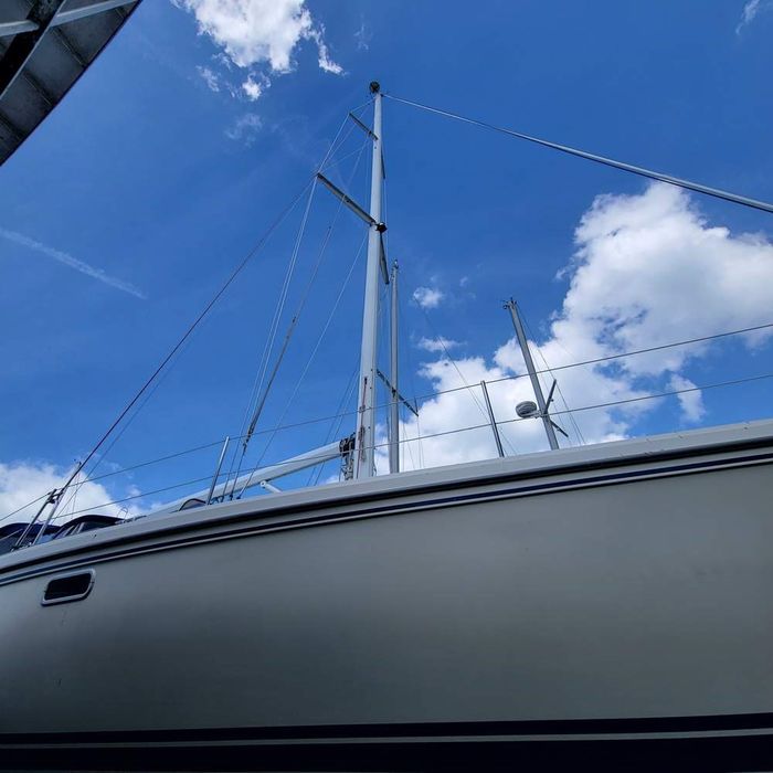 1993 Catalina Catalina 42 Photo 4 of 11