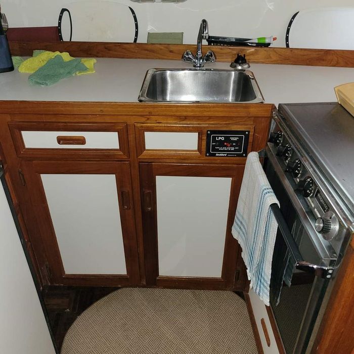 1988 Prowler 10M Photo 25 of 36