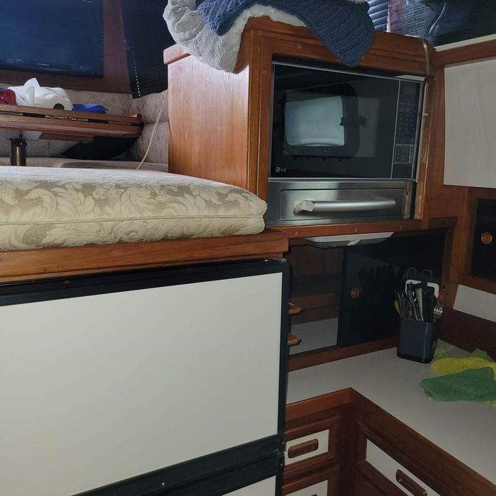 1988 Prowler 10M Photo 27 of 36