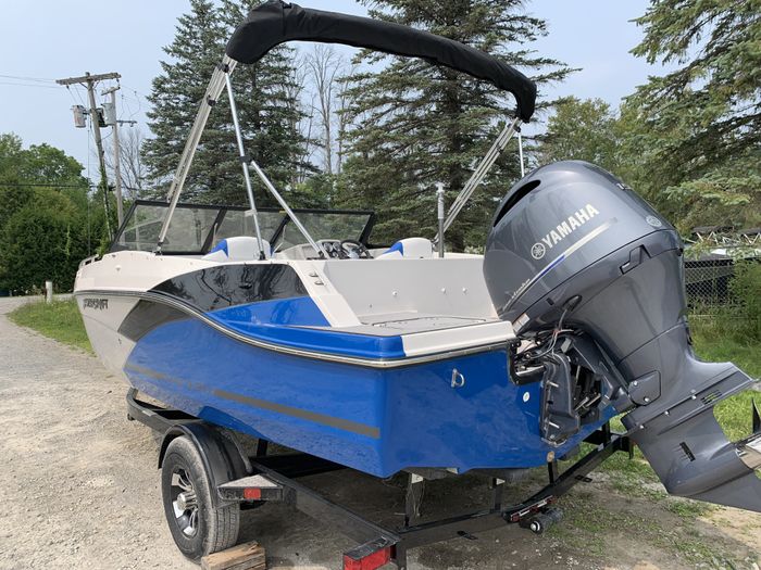 2025 Starcraft SVX 190 Full Windshield Deck Boat Blue Suzuki DF15 Photo 8 sur 30