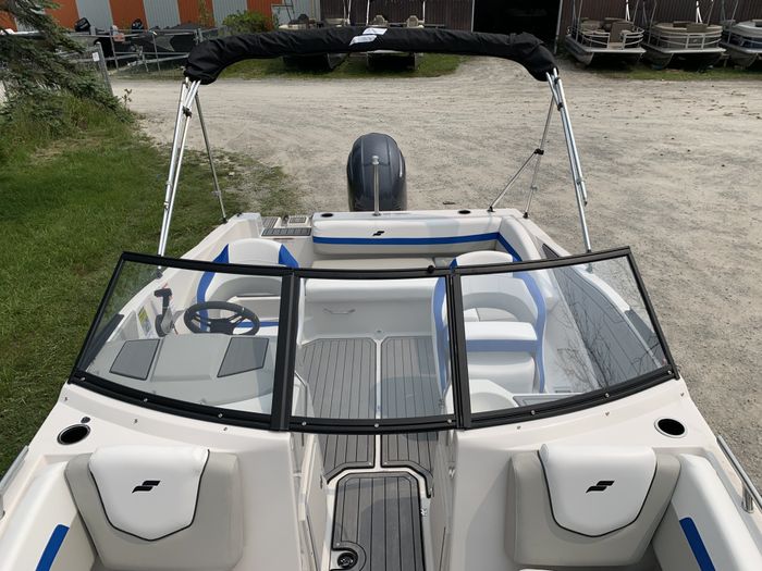 2025 Starcraft SVX 190 Full Windshield Deck Boat Blue Suzuki DF15 Photo 10 sur 30