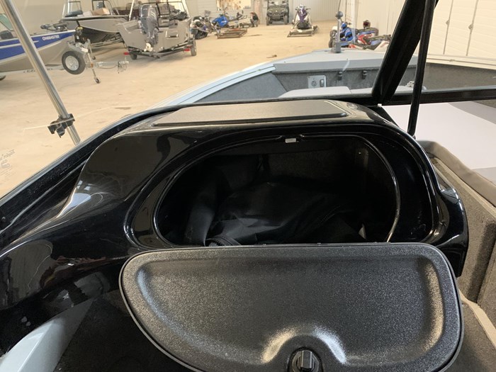 2023 Smoker Craft Ultima 182 Silver/Blue Yamaha F150 Photo 13 sur 30