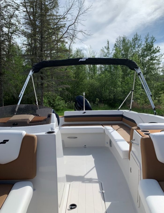 2025 Starcraft SVX 171 Deck Boat Blueberry Suzuki DF115 Four Stro Photo 9 of 18