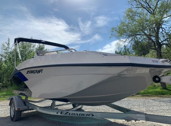 2025 Starcraft SVX 171 Deck Boat Blueberry Suzuki DF115 Four Stro Photo 17 of 18