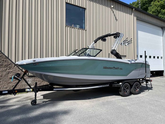 2024 MasterCraft NXT24 Photo 1 of 15