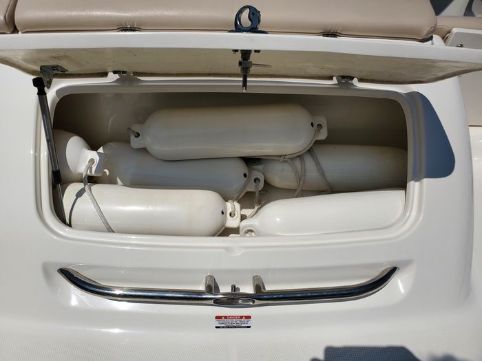 2011 Chaparral 215 SSI Photo 2 of 20