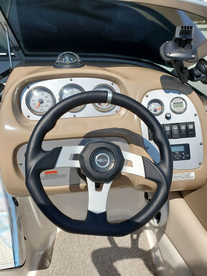 2011 Chaparral 215 SSI Photo 6 of 20