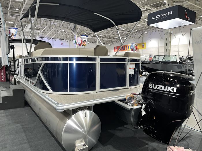 2026 SunChaser Geneva Cruise 20 LR DH PTS Tritoon Blue Suzuki DF1 Photo 4 of 16