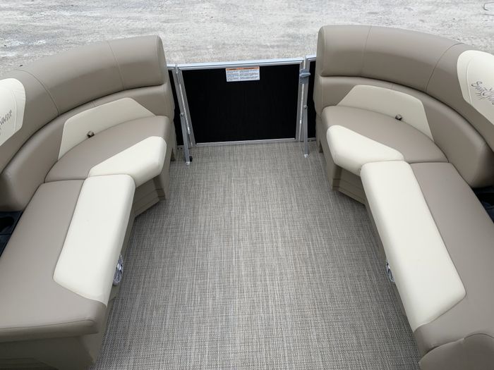 2026 SunChaser Geneva Cruise 20 LR DH PTS Tritoon Blue Suzuki DF1 Photo 10 of 16