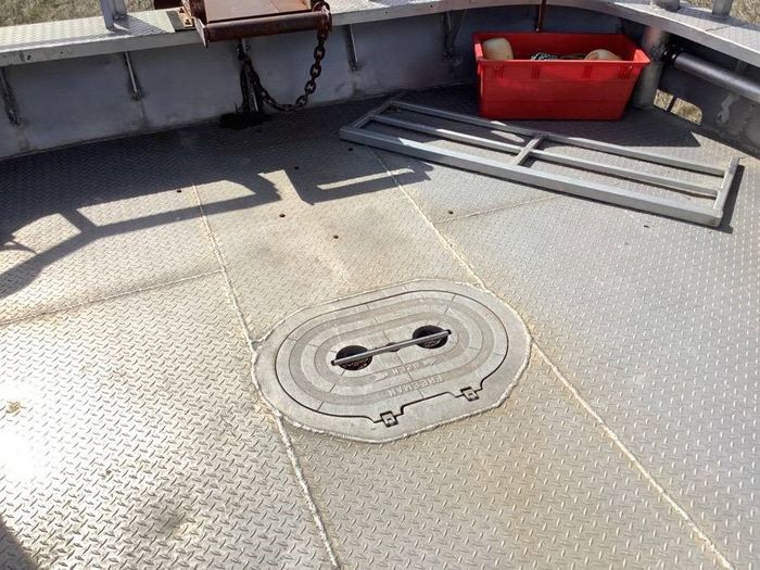 Aluminum Work/Fishing Boat Twin Screw w/Trailer 1999 Used Boat for Sale