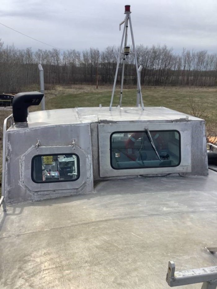 Aluminum Work/Fishing Boat Twin Screw w/Trailer 1999 Used Boat for Sale