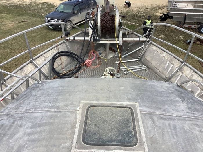 Aluminum Work/Fishing Boat Twin Screw w/Trailer 1999 Used Boat for Sale