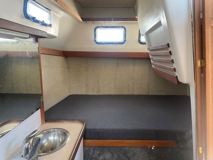 Carver Riviera 2807 1984 Used Boat for Sale in Portland, Ontario