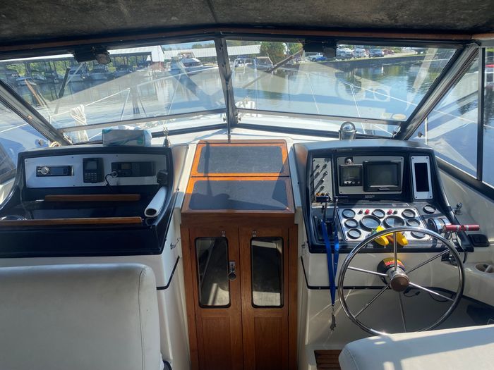 Carver Riviera 2807 1984 Used Boat for Sale in Portland, Ontario