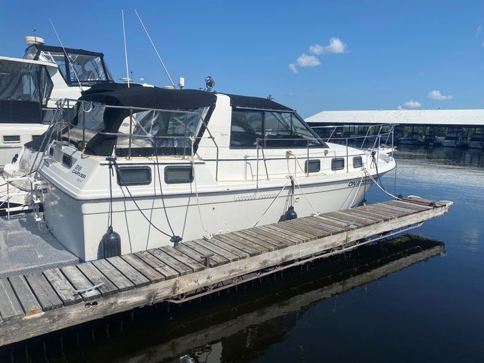 Carver Riviera 2807 1984 Used Boat for Sale in Portland, Ontario