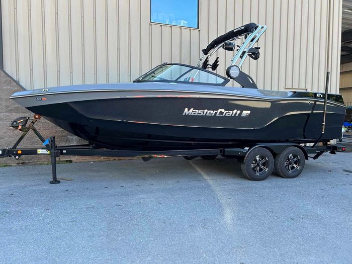 2024 MasterCraft XT24 Photo 28 of 28