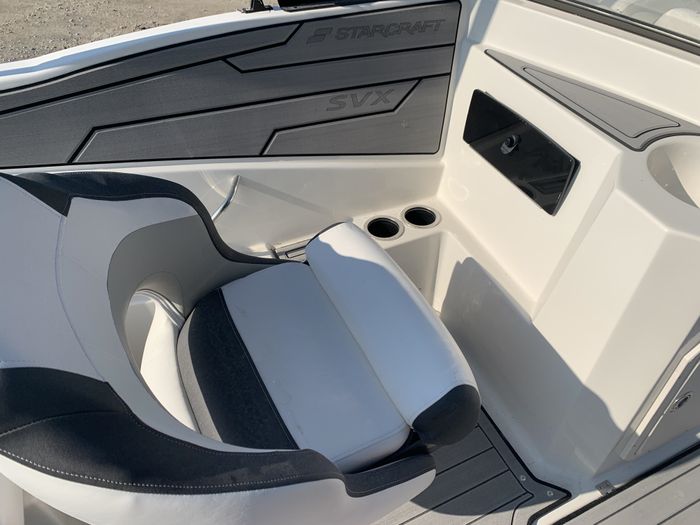 2024 Starcraft SVX 210 OB Deck Boat Charcoal/Black Suzuki DF200 F Photo 15 of 34