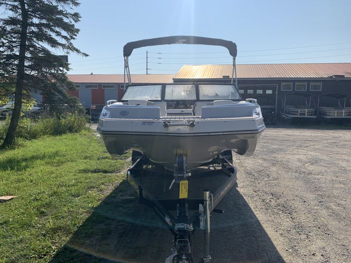 2024 Starcraft SVX 210 OB Deck Boat Charcoal/Black Suzuki DF200 F Photo 3 of 34