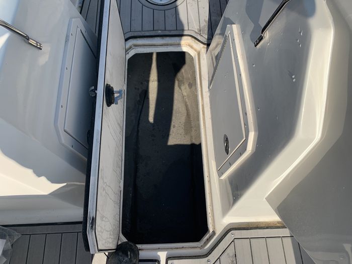 2024 Starcraft SVX 210 OB Deck Boat Charcoal/Black Suzuki DF200 F Photo 24 of 34