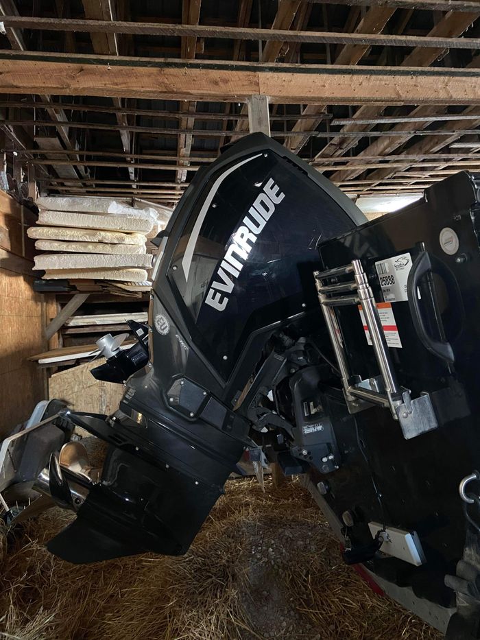 Crestliner 2050 commander 2020 Used Boat for Sale in Longlac, Ontario