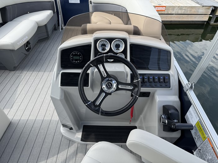2024 Sylvan Mirage Cruise 820 LZ Photo 11 sur 25