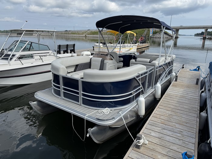 2024 Sylvan Mirage Cruise 820 LZ Photo 2 sur 25