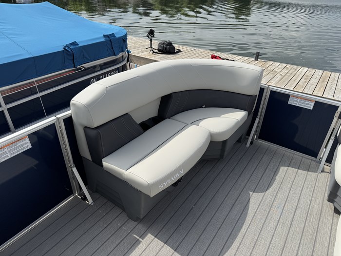 2024 Sylvan Mirage Cruise 820 LZ Photo 18 sur 25