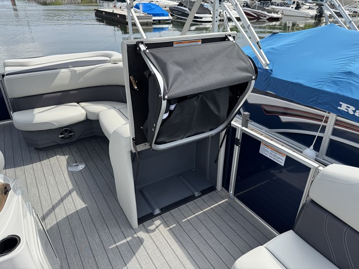 2024 Sylvan Mirage Cruise 820 LZ Photo 20 sur 25