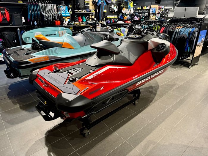 2024 Sea-Doo RXP-X 325 iBR Fiery Red Premium Tech, BRP Premium  Photo 5 sur 6